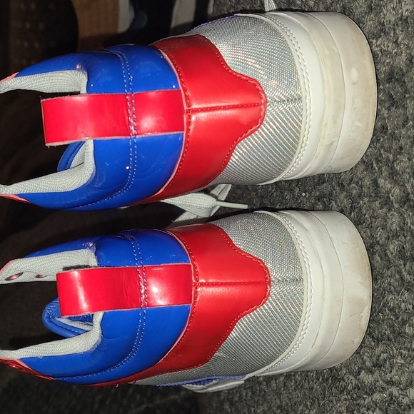 Adidas - Picture 4 of 8